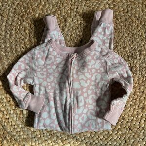 Old navy sleeper set of 2